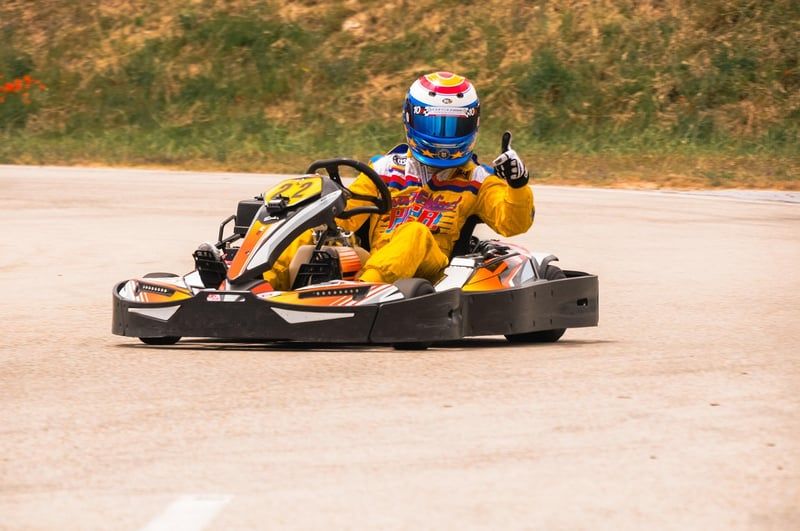 Karting électrique vs karting thermique en 2026 : lequel choisir pour s'éclater ?